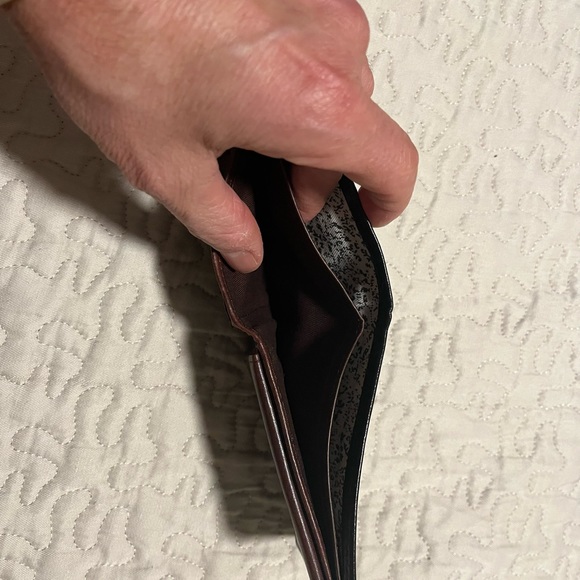 GUESS men’s black and brown genuine leather wallet - Picture 6 of 8